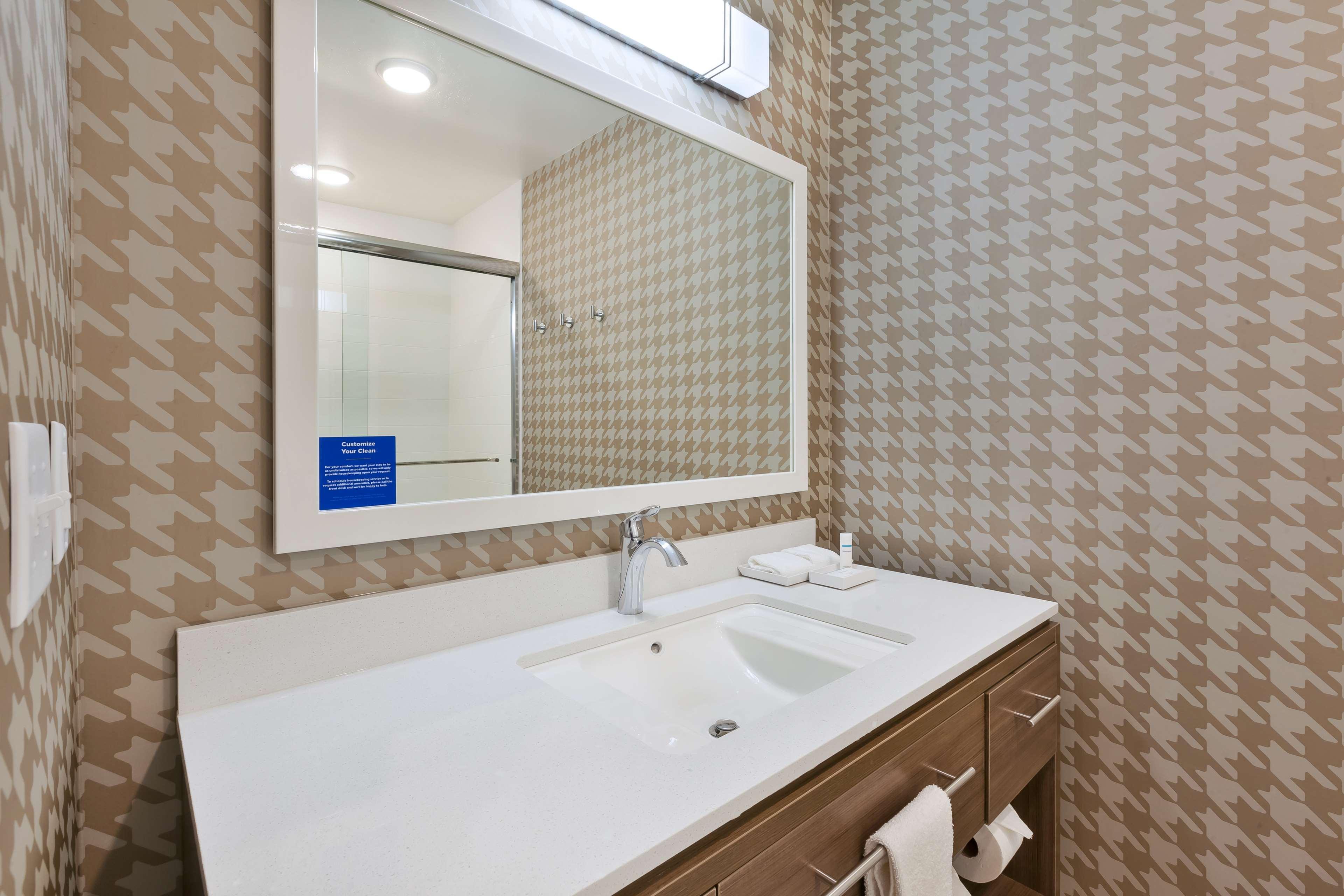Home2 Suites By Hilton Grand Blanc Flint, Mi Buitenkant foto